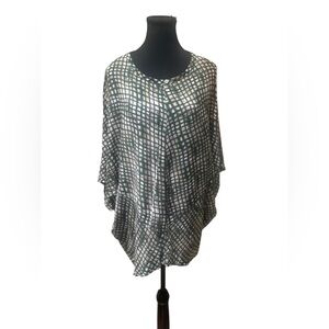 Le Queen Couture Green and White Checkered Blouse ONE SIZE GUC